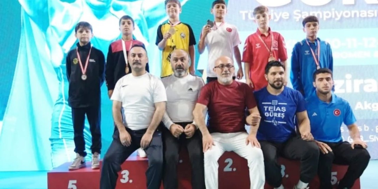 Elazığ Belediyesporlu güreşçi Türkiye 2.’si