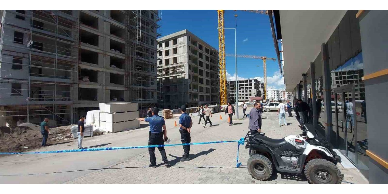 Trafik kazasıyla başlayan kavga büyüdü, sonrasında silahlar konuştu