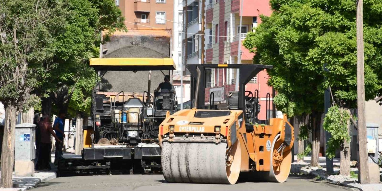 Patnos’ta yol çalışmaları başladı