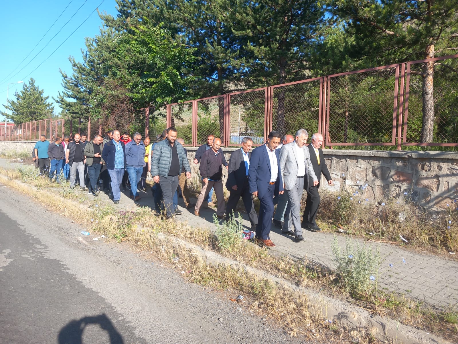 Kars İl Özel İdaresi işçileri ilk eylem planını hayata geçirdi