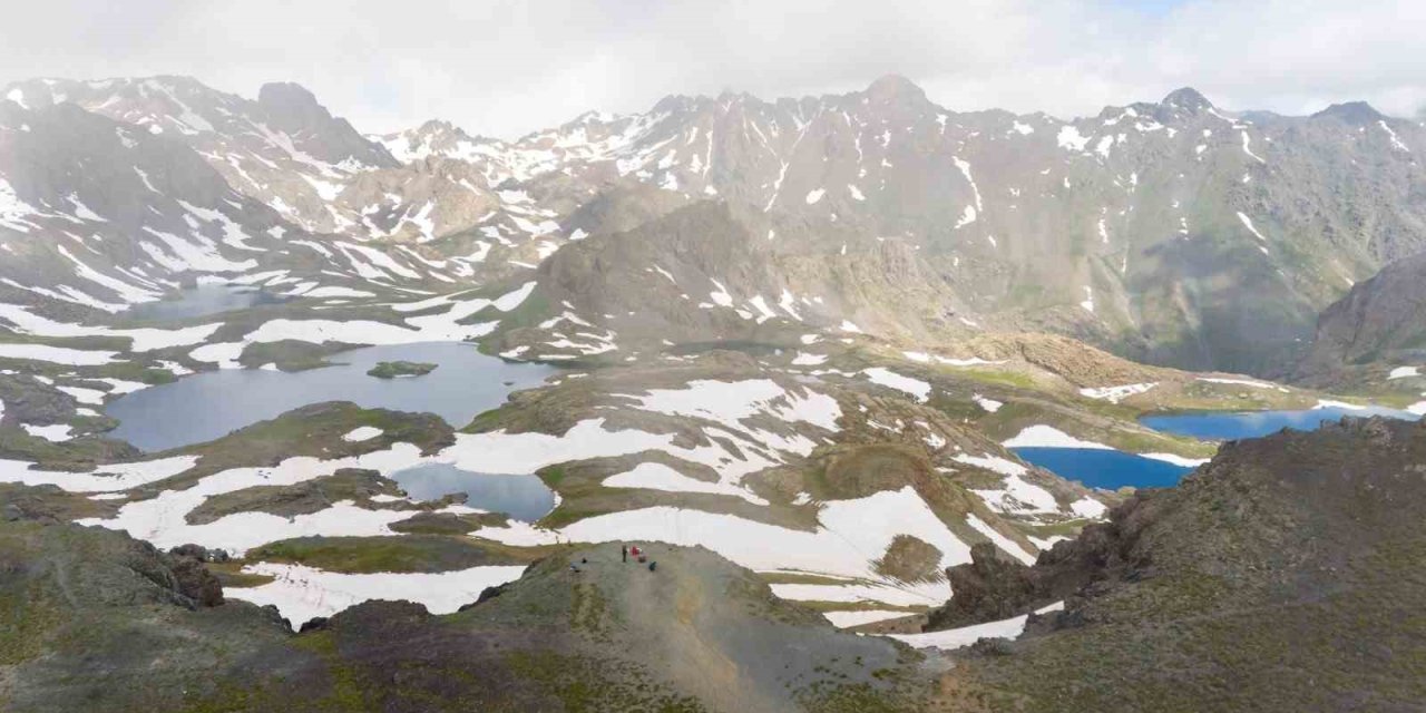 Erzurum’da buzulları aratmayan görüntüler