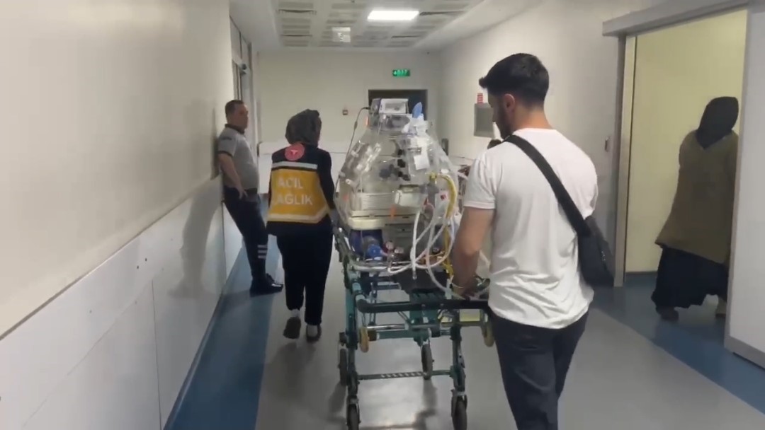 Bebek Çoban için ambulans uçak havalandı