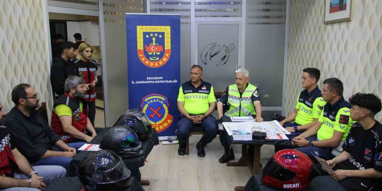 Motosiklet sürücülerine güvenlik eğitimi