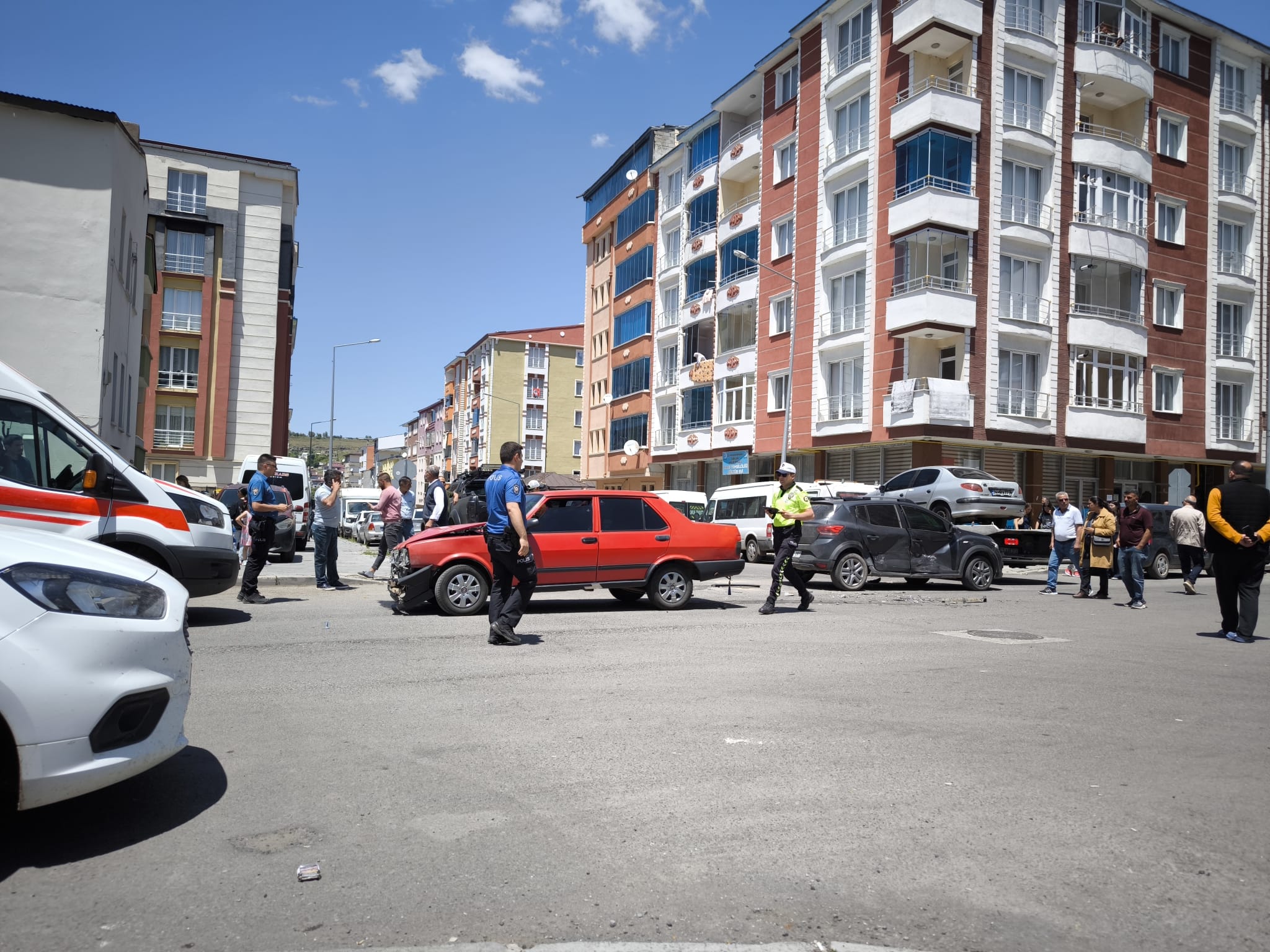 Kars’ta aynı yerde yine kaza!