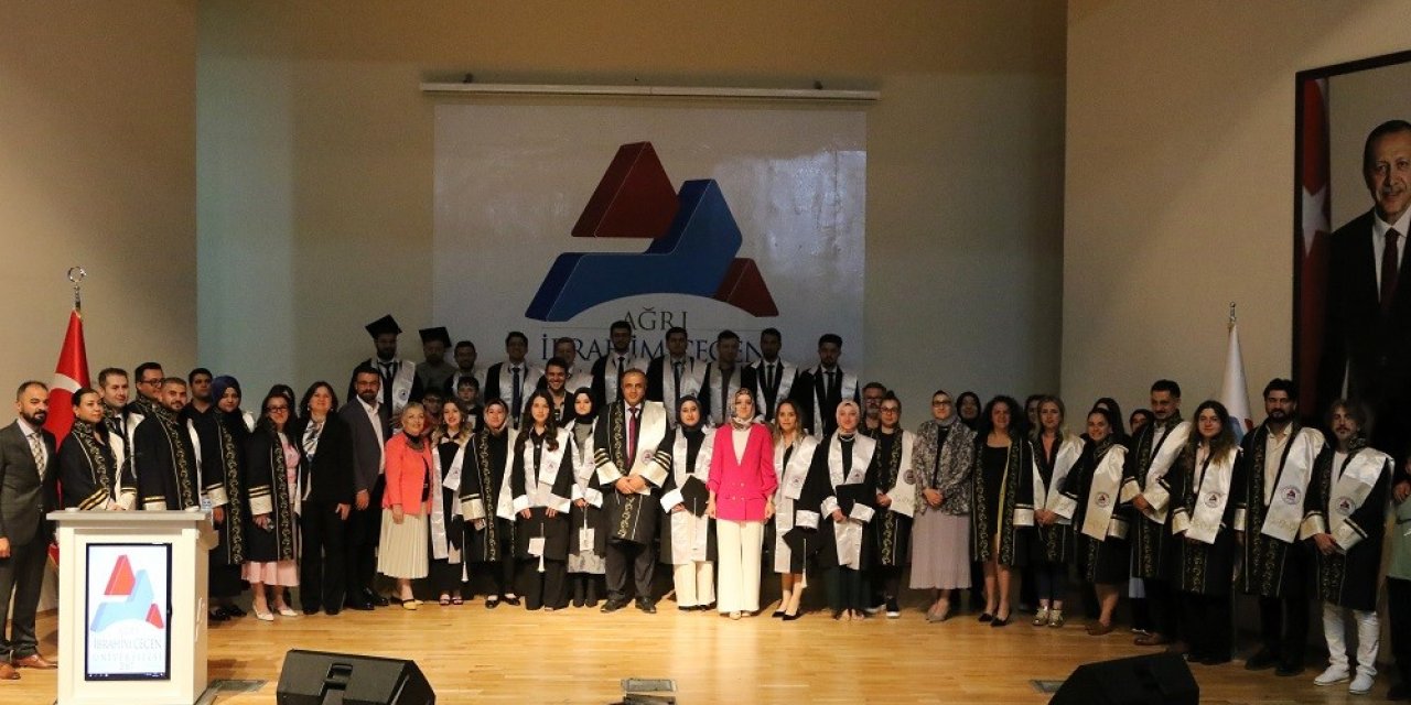 AİÇÜ Tıp Fakültesi’nde mezuniyet töreni düzenlendi