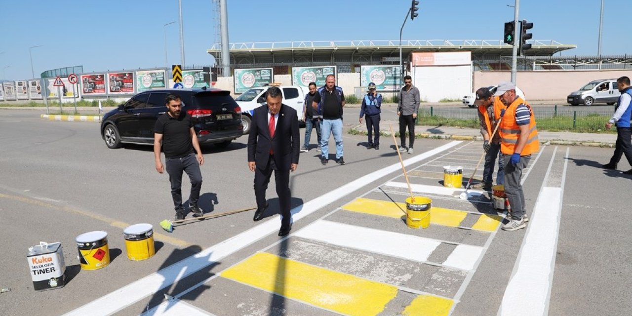 Ardahan Belediyesi’nden boyama seferberliği