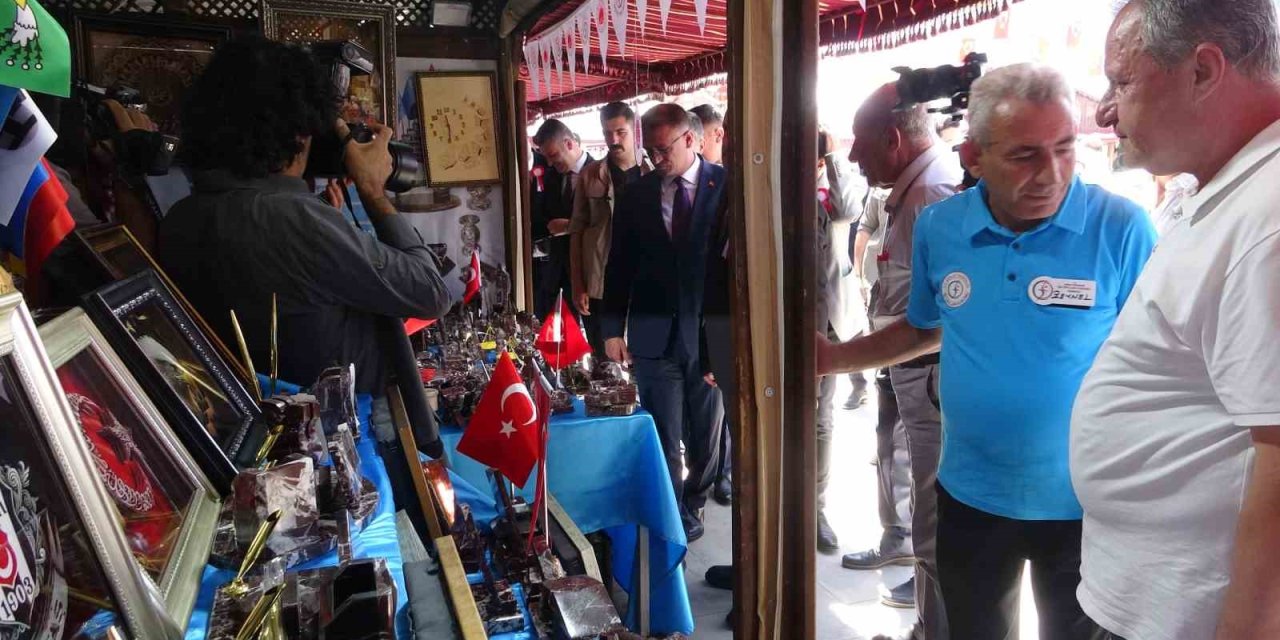 Van’da "İşyurtları Ürün ve El Sanatları Fuarı" kapılarını açtı