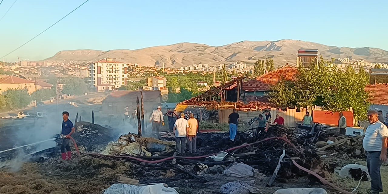 Malatya’da saman balyaları yandı: 1 kişi dumandan etkilendi