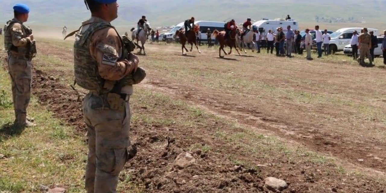 Jandarmadan huzur ve güven nöbeti
