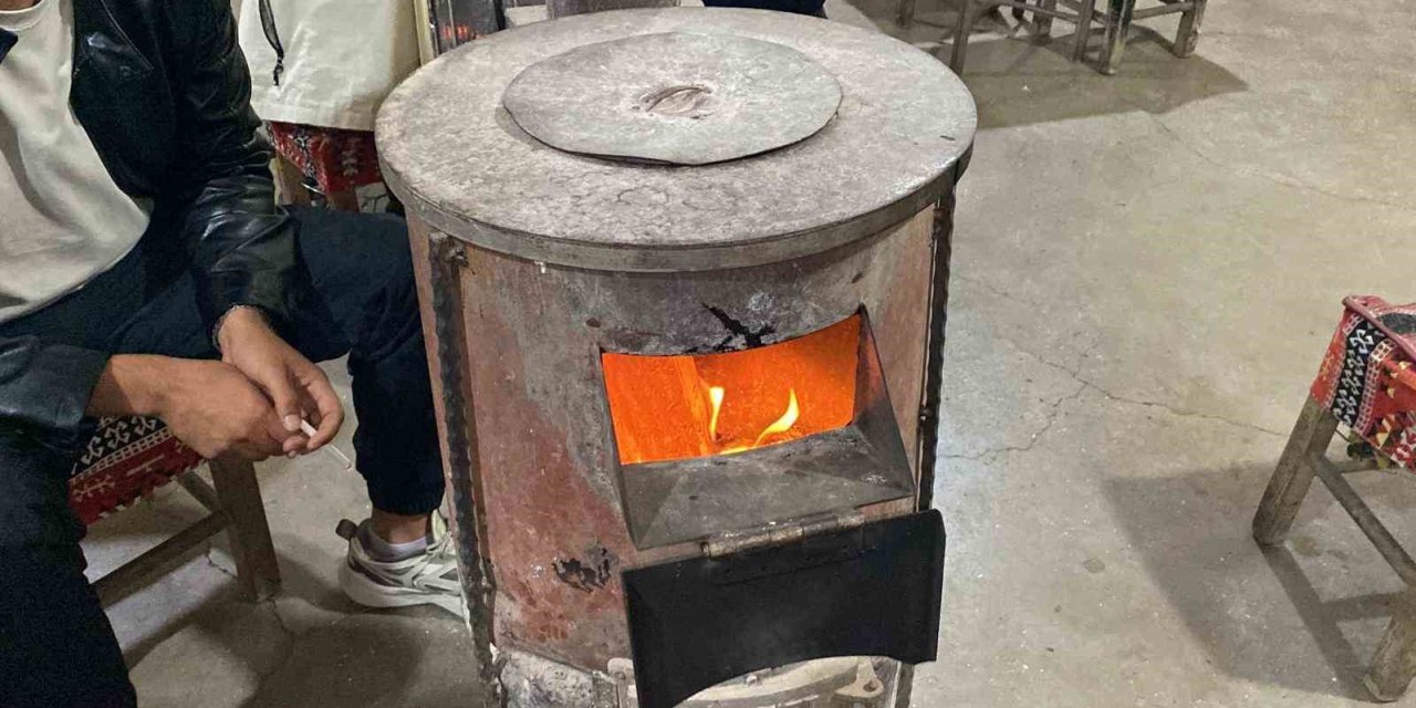 Türkiye’nin birçok ili sıcaktan kavrulurken 1940 rakımlı Karlıova’da kış yeniden geldi