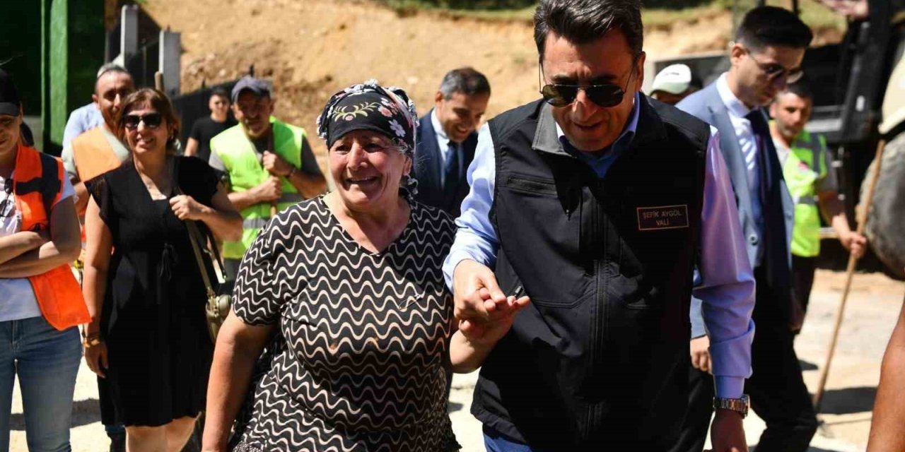 Tunceli’de sıcak asfalt serimine başlandı