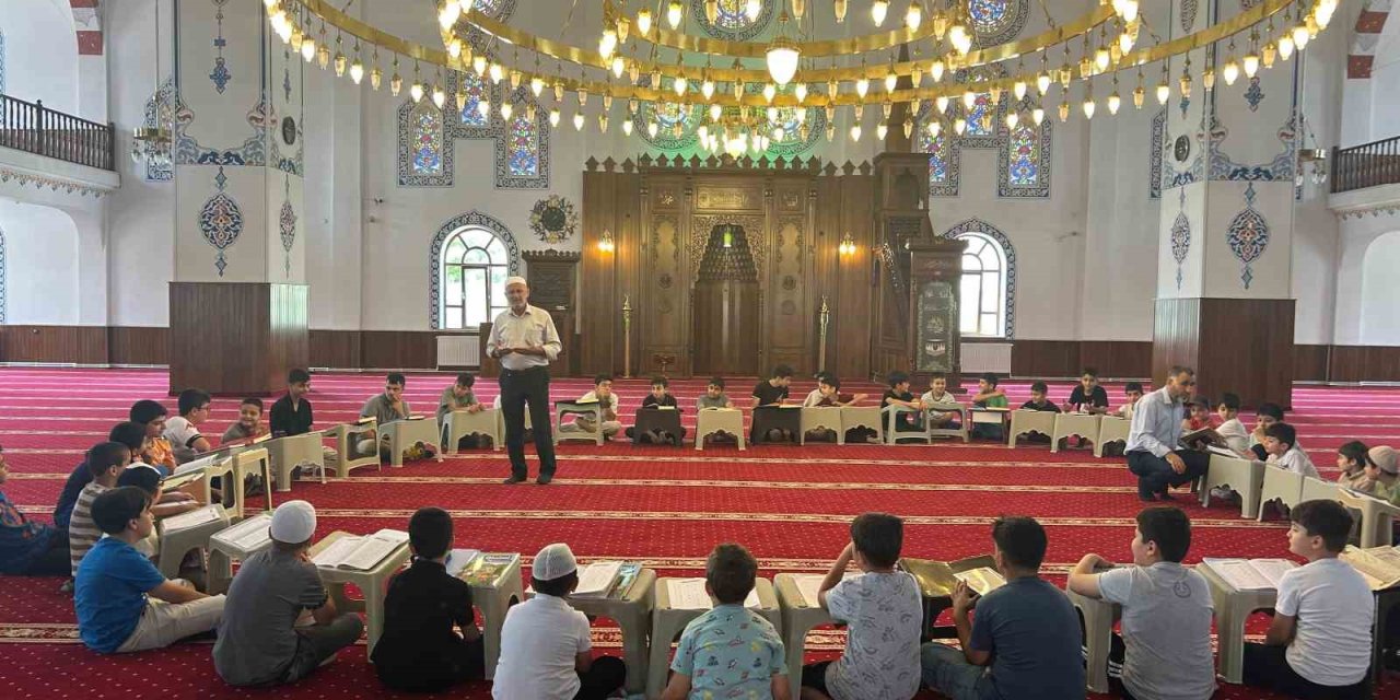 Van’da yaz Kur’an kursları çocuk sesleriyle şenlendi