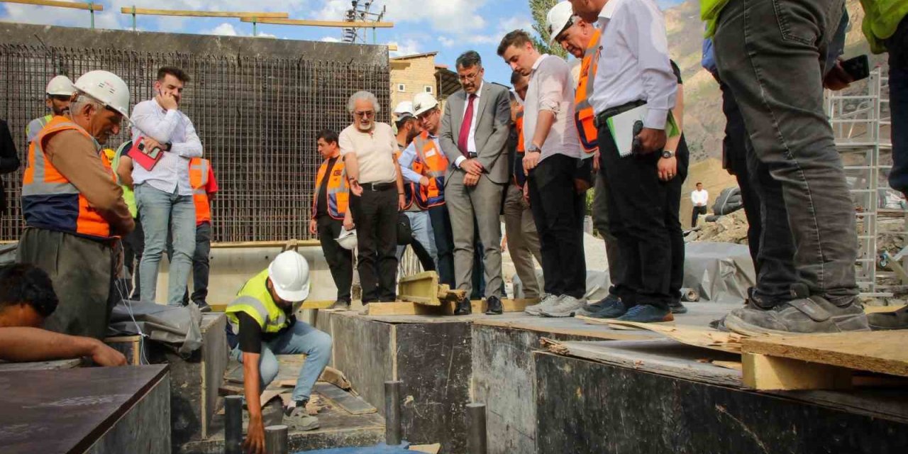 Hakkari’de sismik izolatörlü hastane dönemi başlıyor