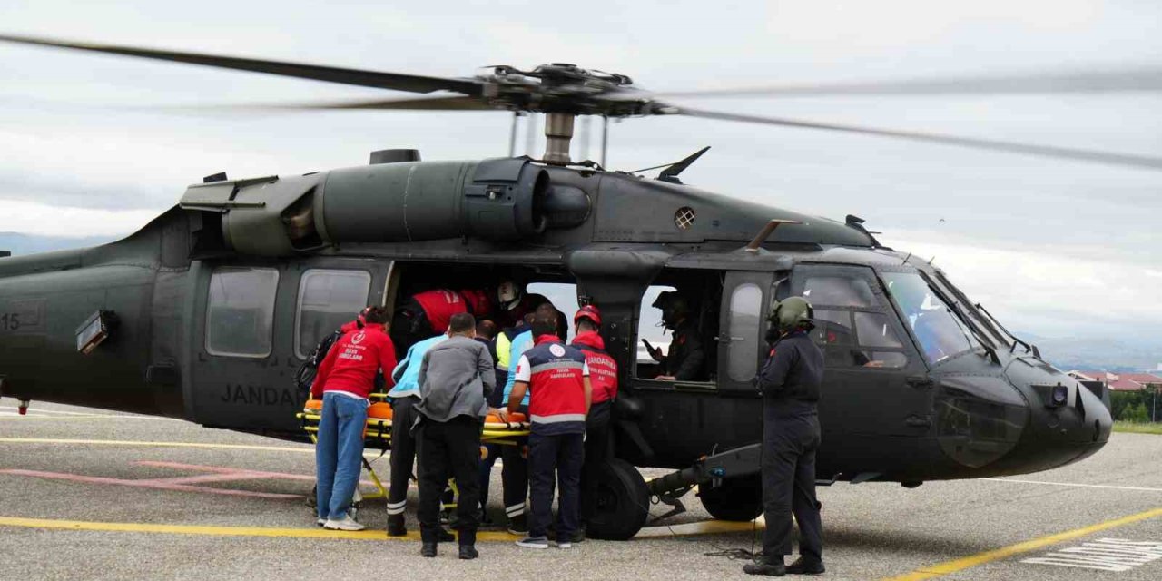 Düşen uçakta hayatını kaybeden pilotun cenazesi Erzurum’a getirildi