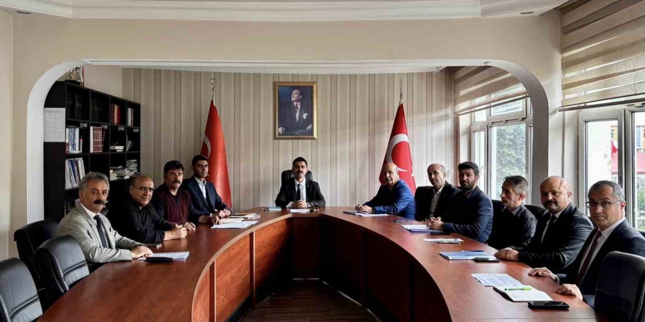 Kaymakam Tutal, eğitim kurumları müdürleriyle bir araya geldi