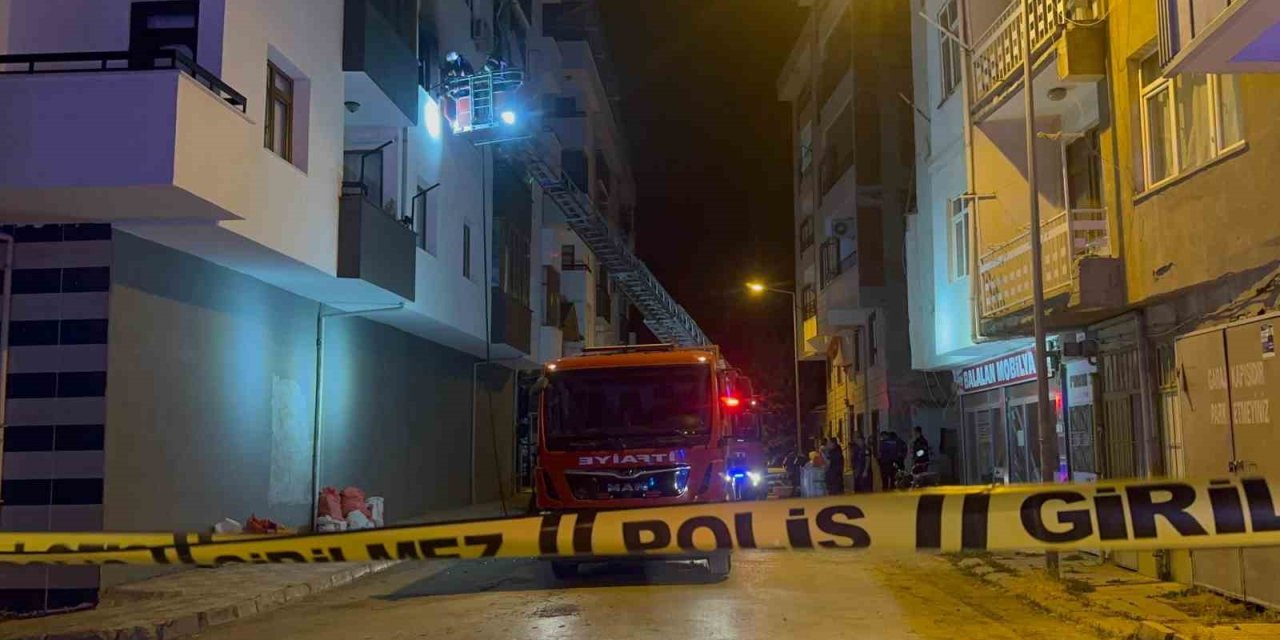 Elazığ’da korkutan yangın: 1 kişi dumandan etkilendi
