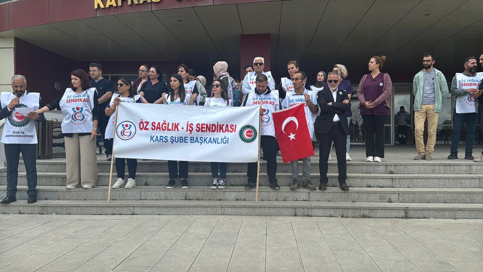 “HAK-İŞ olarak tek yürek oluyoruz şehitlerimizi anıyoruz”