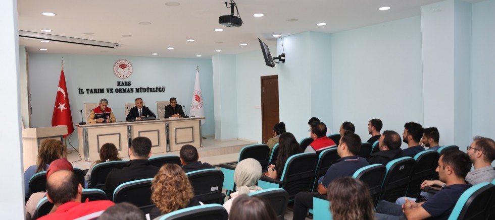 Hayvan Hastalıklarıyla Mücadele Bilgilendirme Toplantısı Yapıldı