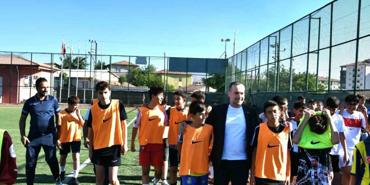 Yeşilyurt Spor’un Gençler Akademi Seçmeleri yoğun katılımla gerçekleştirildi