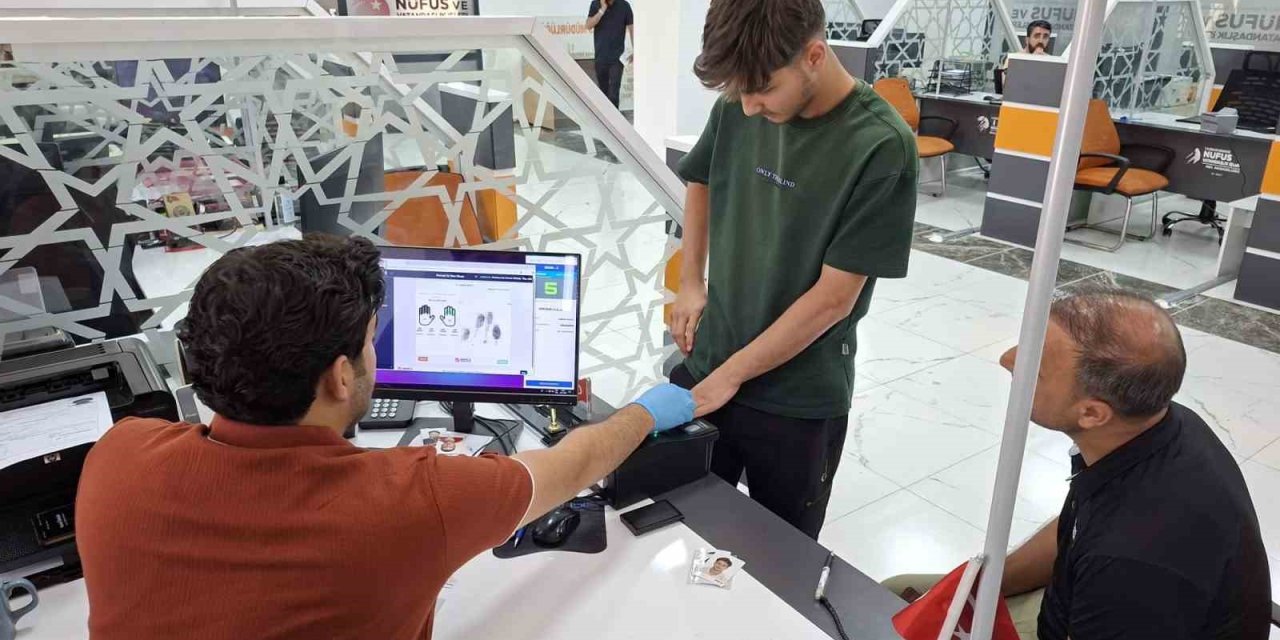 Tuşba Nüfus Müdürlüğü yeni binasında hizmete başladı