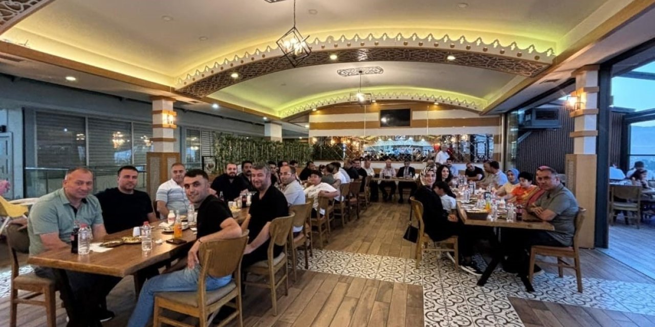 Tatvan’da görev yerleri değişen cezaevi personeli için veda yemeği düzenlendi