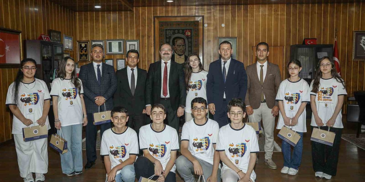 LGS başarısı vakıf okullarında hayat buluyor