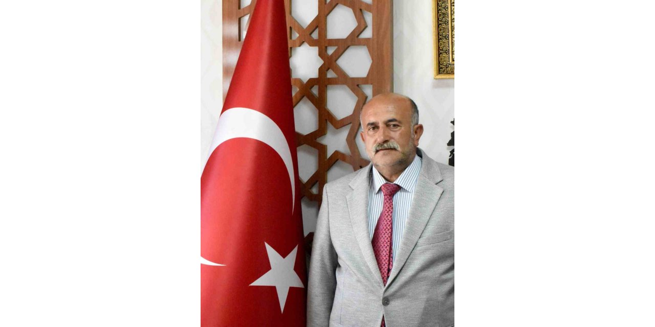 Şenkaya Belediye Başkanı Özcan’dan 15 Temmuz mesajı; "Hainlerin karşısında her zaman duvar olacağız"