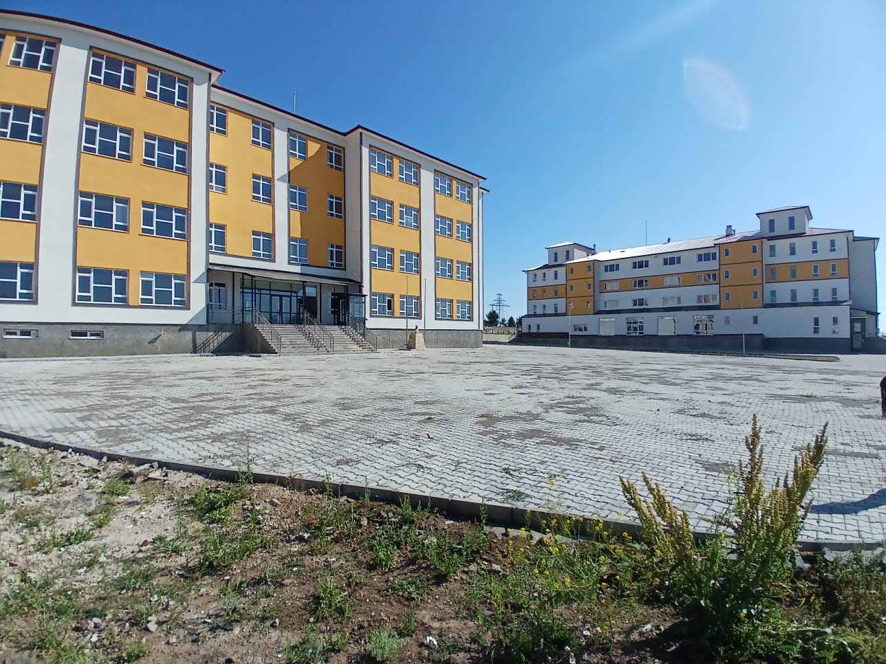 Sarıkamış Fen Lisesi öğrencilerini bekliyor