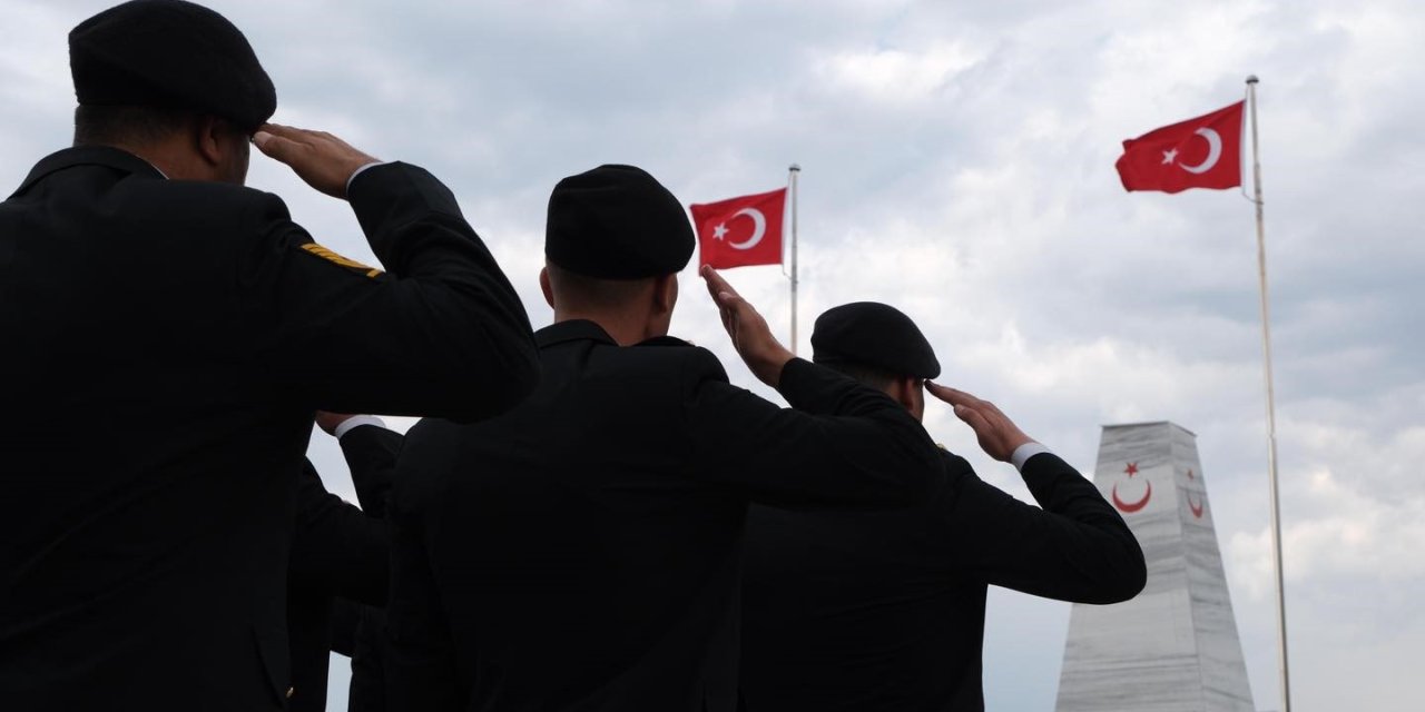 15 Temmuz kapsamında Garnizon Şehitliğinde anma programı düzenlendi