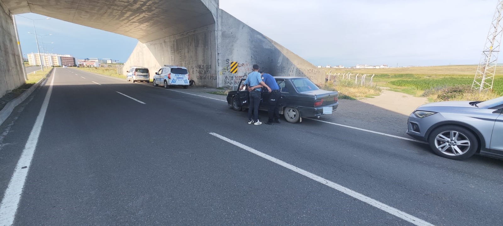 Kars polisinden “şok” uygulama!