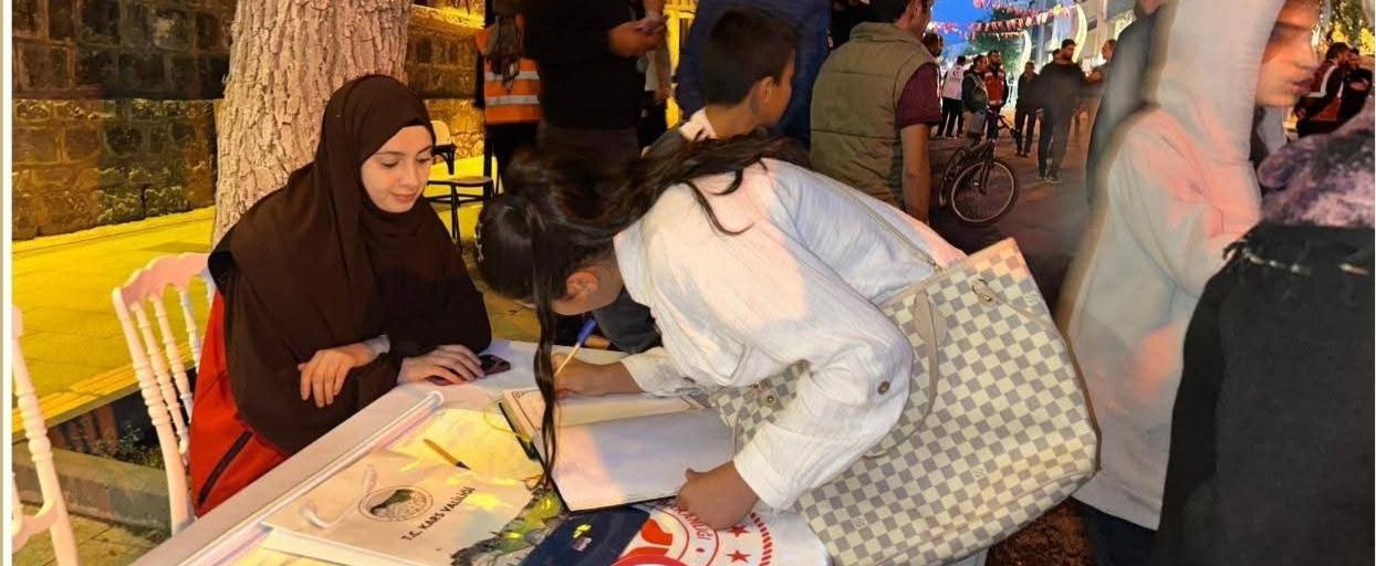 Kars’ta 15 Temmuz Anı Defteri Stantları Kuruldu