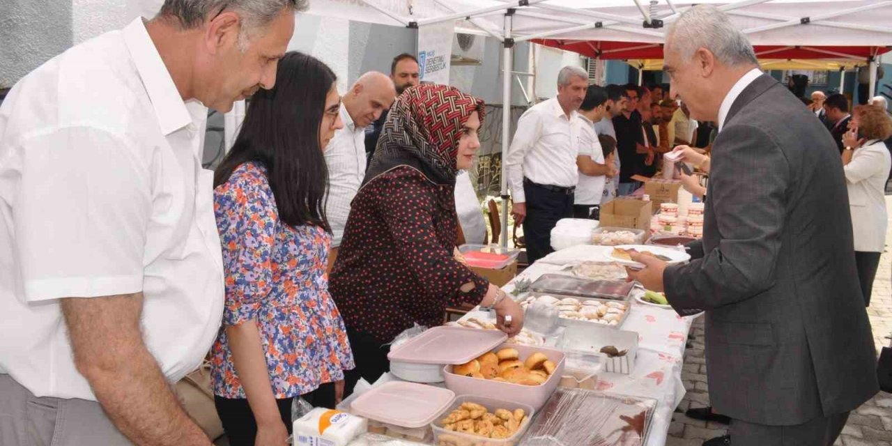Muş Adliyesinde Miraç Ali için umut standı kuruldu