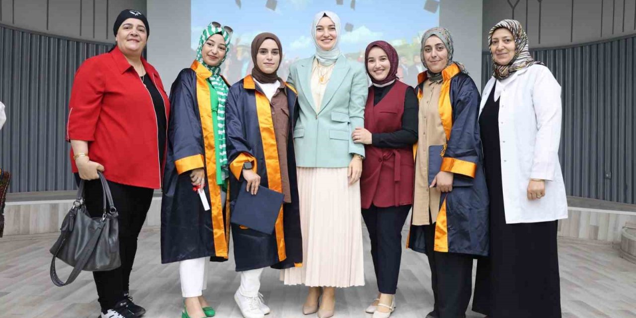 Ağrı’da Anne Akademisi mezuniyet töreni düzenlendi