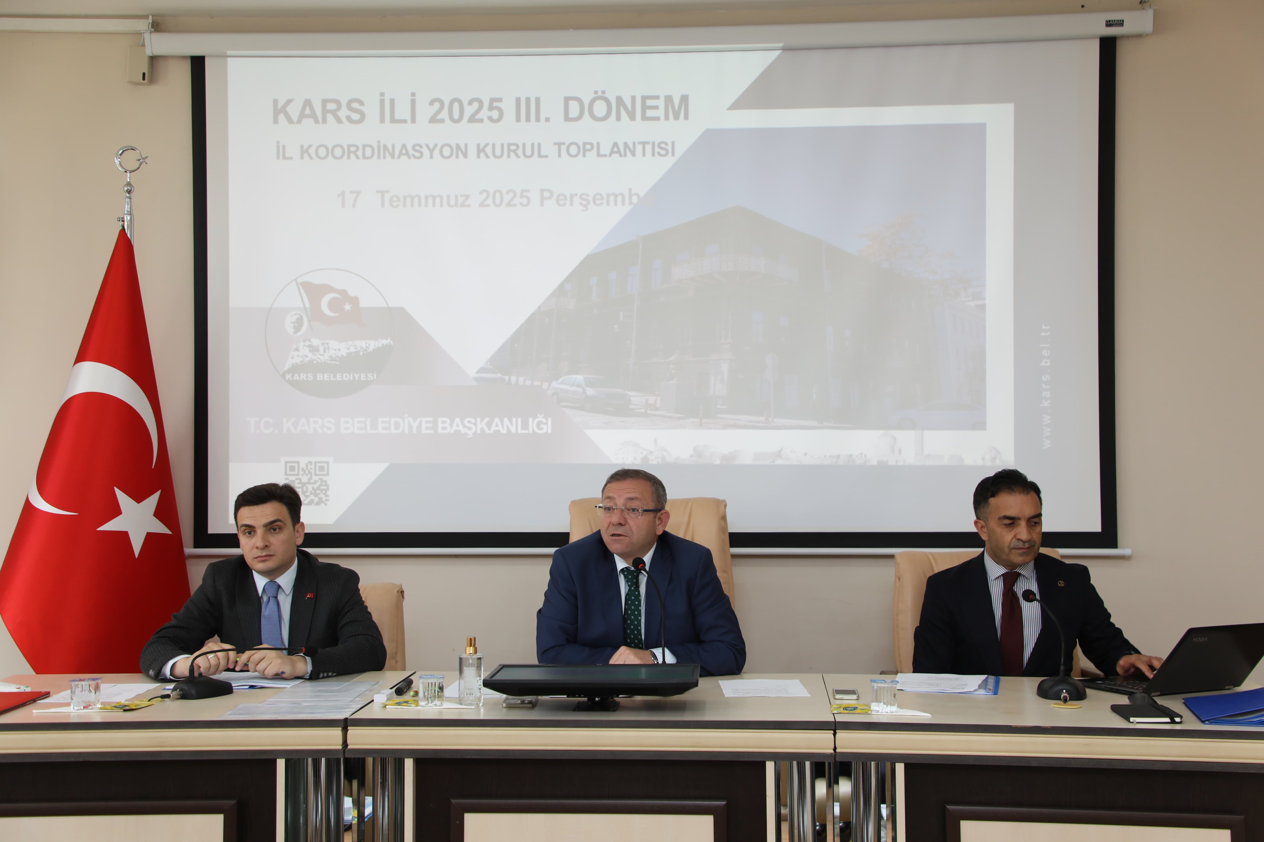Vali Polat: Sokak Hayvanları İtinalı ve Zarar Verilmeden Toplanacak