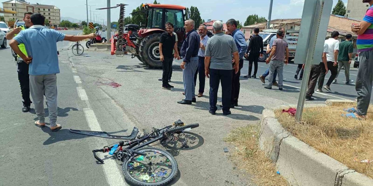 Minibüsün çarptığı 14 yaşındaki bisikletli çocuk hayatını kaybetti