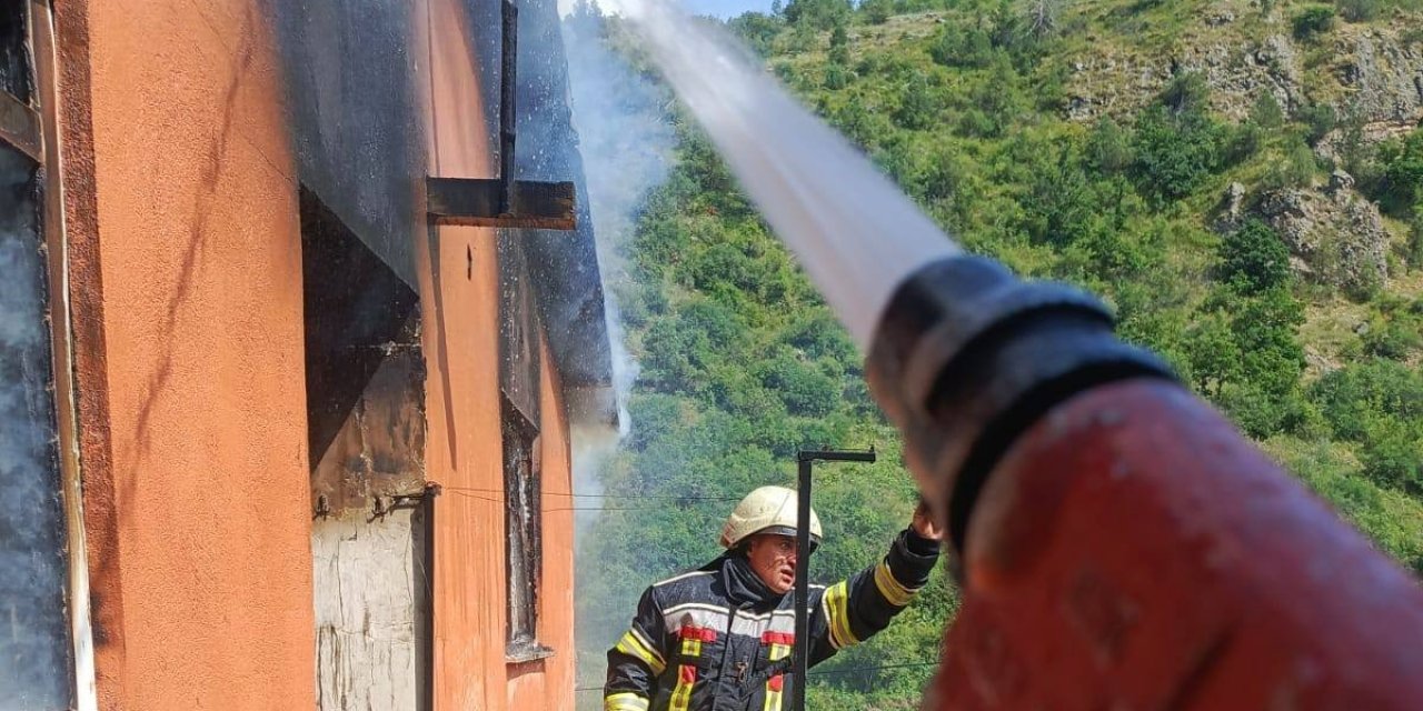 Erzurum’da korkutan yangın