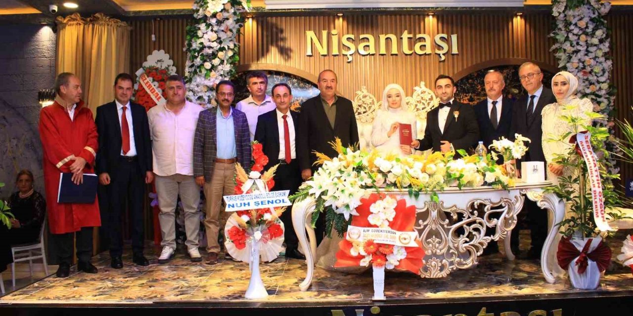 Özgün ailesinin mutlu günü