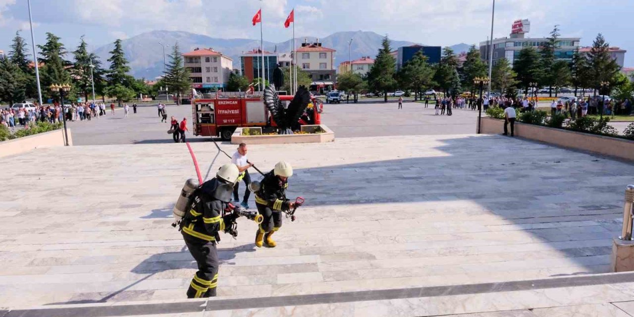 Erzincan’da yangın, kurtarma ve tahliye tatbikatı yapıldı