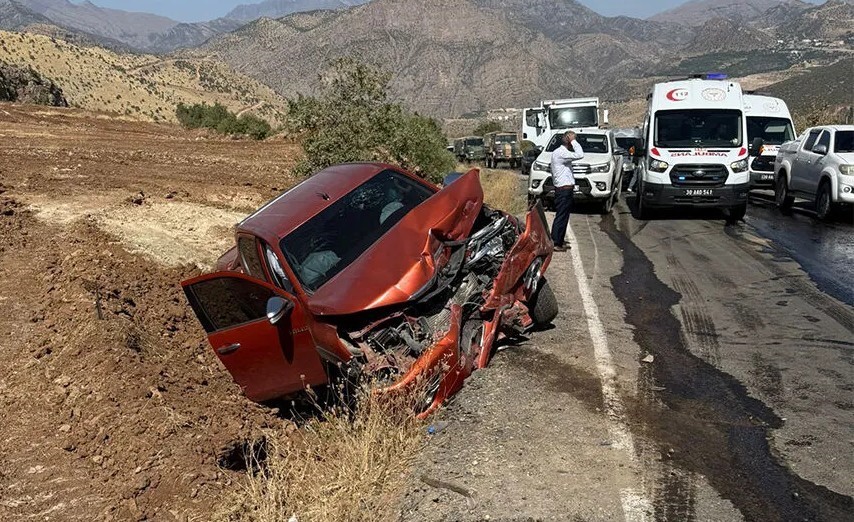 Çukurca’da trafik kazası: 3 yaralı