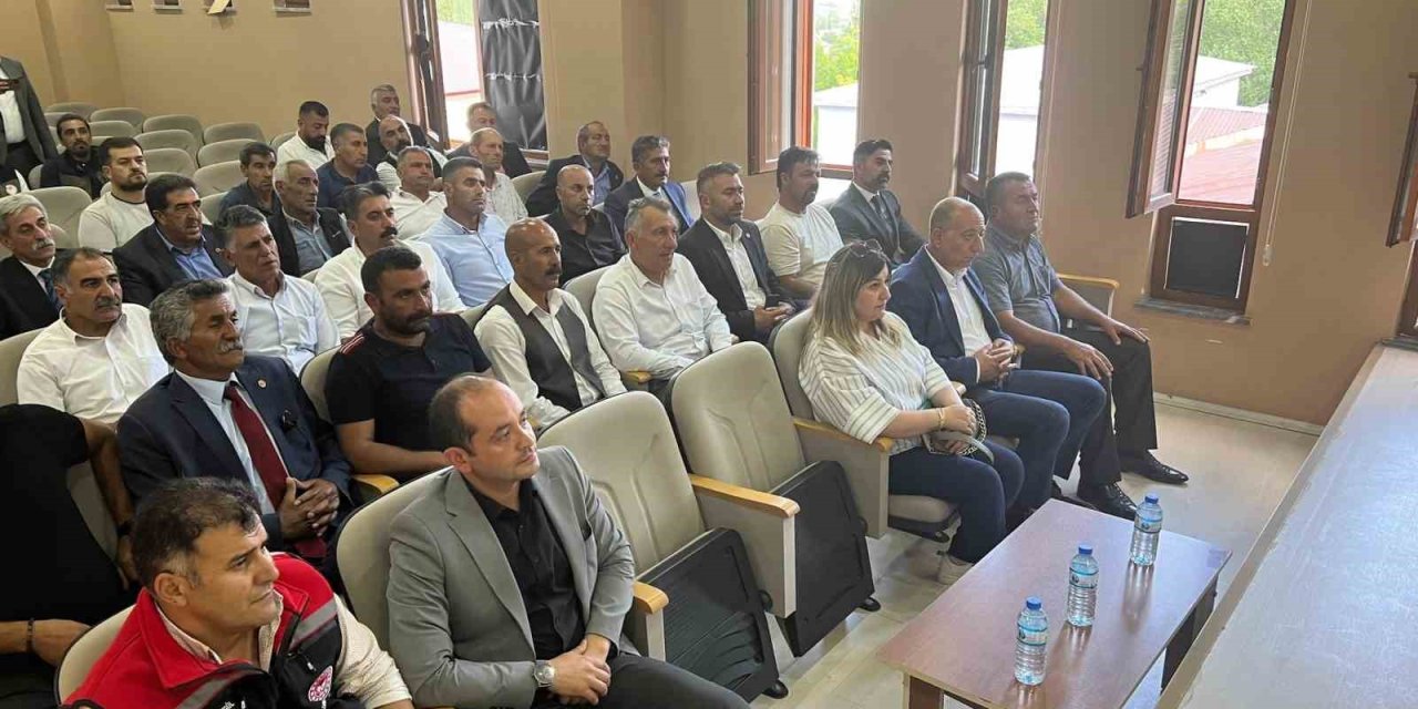 Digor’da hayvan hastalıkları mücadele toplantısı yapıldı