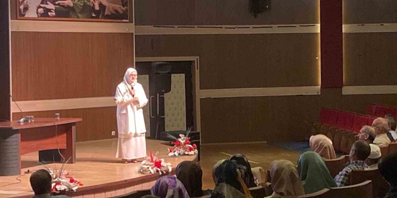 İnsana hizmet noktasında etkin din görevlisi olma vurgusu