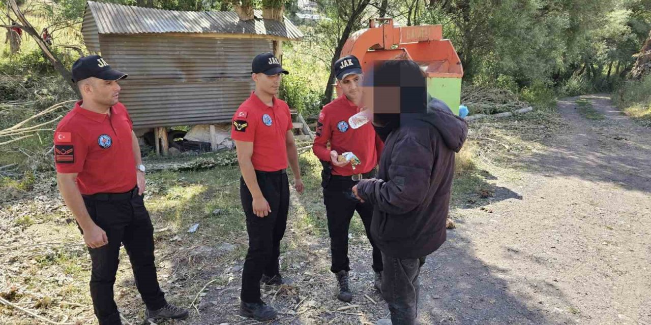 Jandarma kayıp şahsı buldu