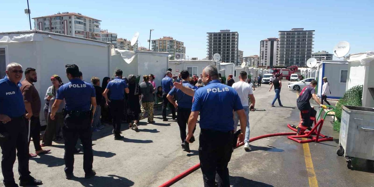 Malatya’da konteyner kentte korkutan yangın