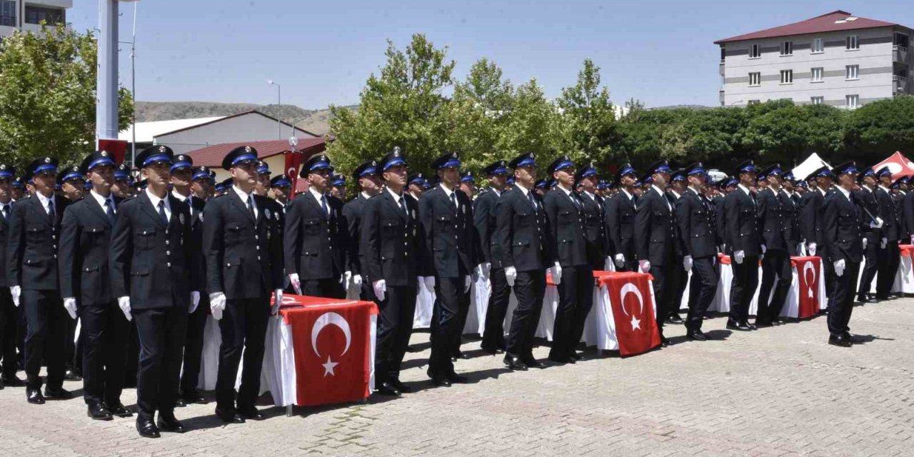 Bitlis POMEM’den 213 yeni polis adayı mezun oldu