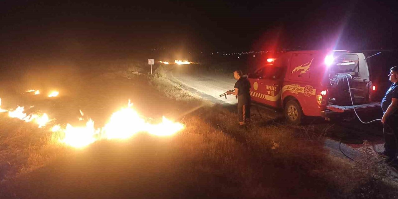Darende’de ot yangını