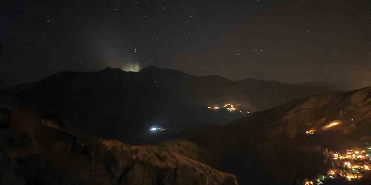 Erzurum-Artvin sınırında gizemli ışık