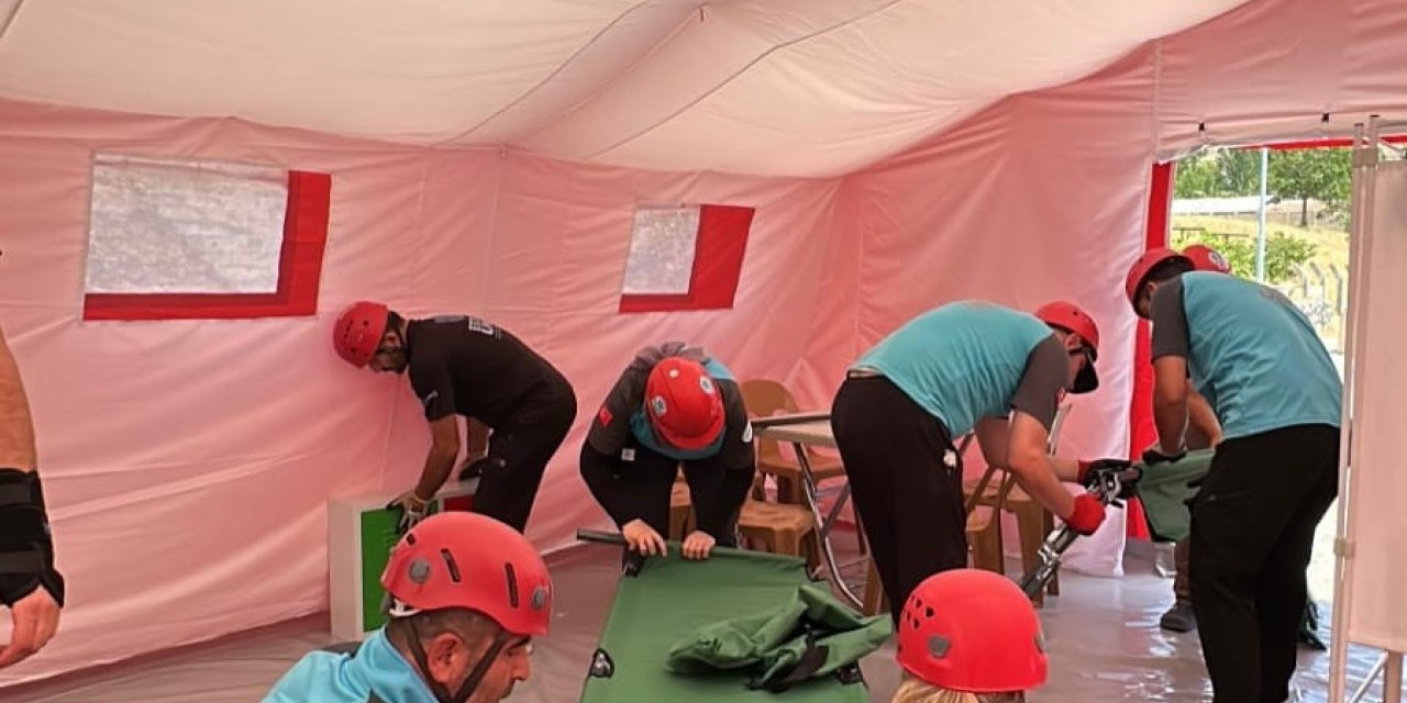 Erzincan’da ’Acil Müdahale Ünitesi’ eğitimi düzenlendi