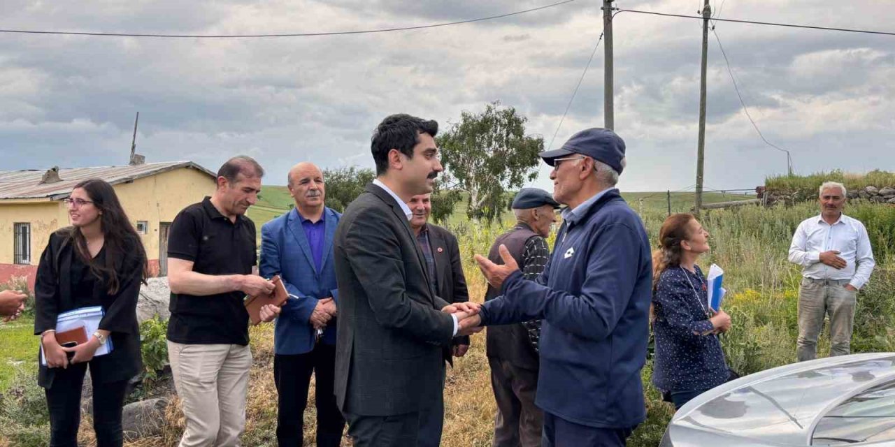 Susuz Kaymakamı Tutal'ın köy ziyaretleri sürüyor