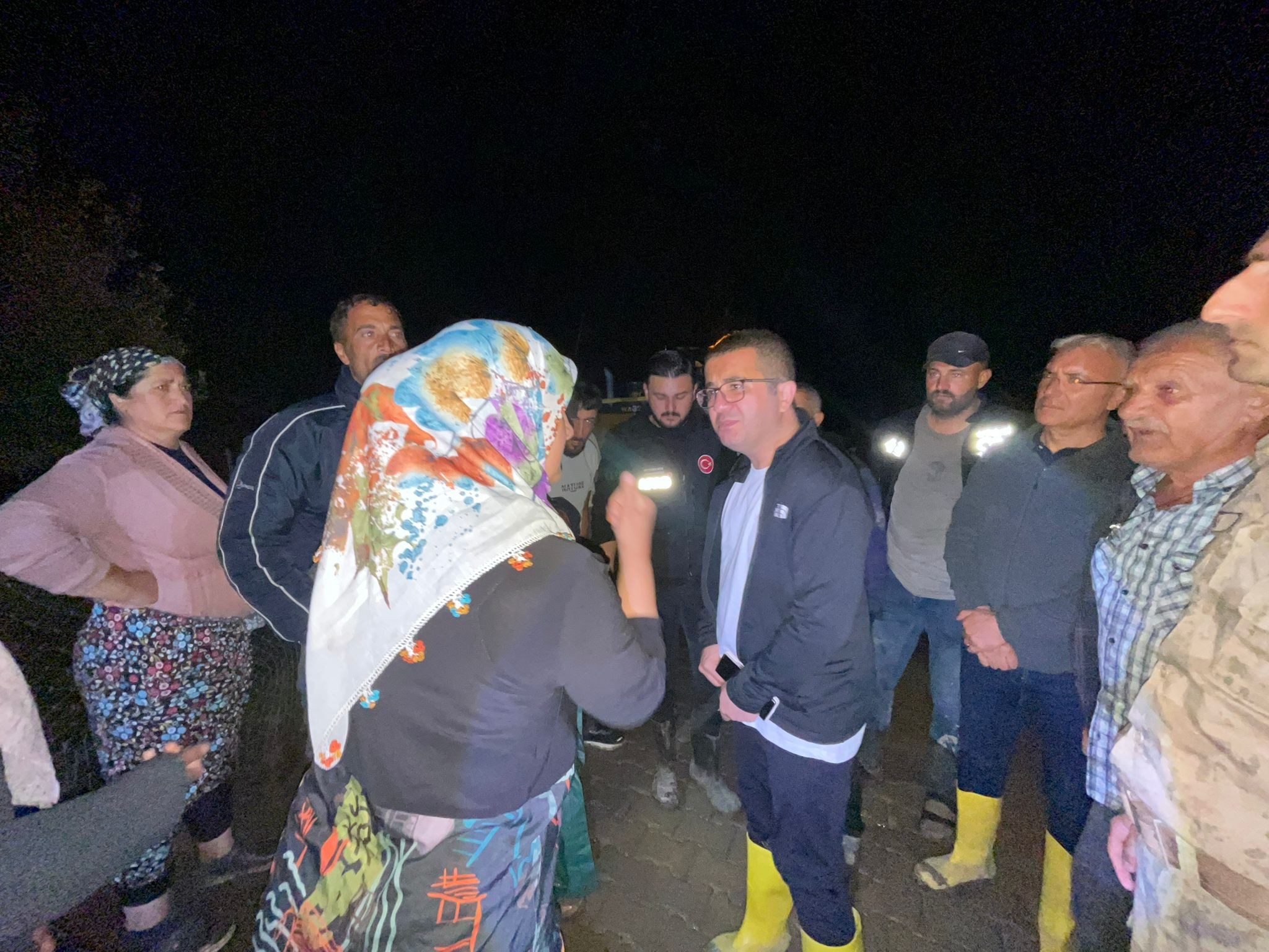 Kaymakam Daştan sel bölgesinde incelemelerde bulundu