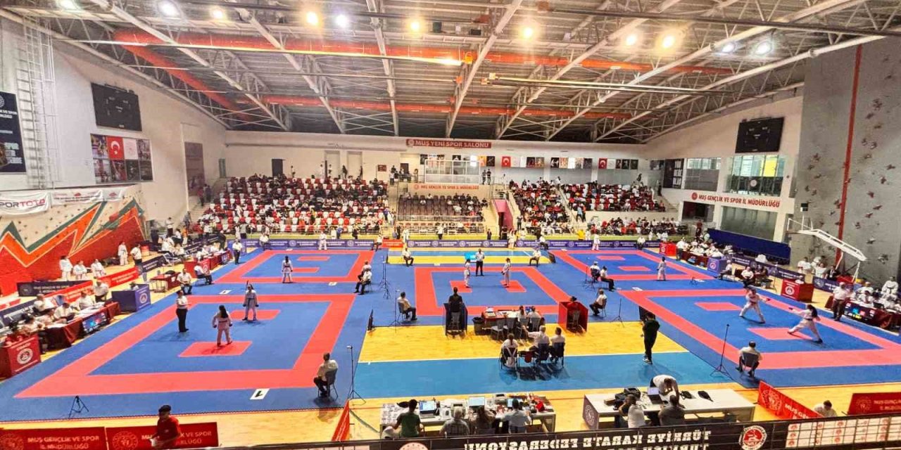 Türkiye Karate Premier Ligi’nin Muş etabı başladı